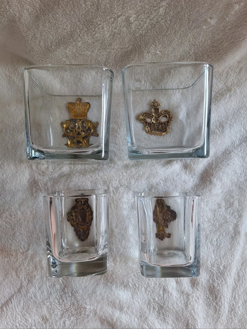 Fringe Studio Style Royal Crest Whiskey Shot Glasses Set 4 Jeweled Fleur-de-lis